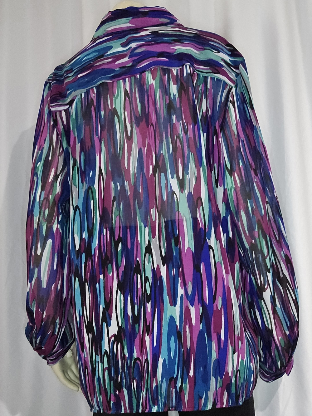 Cupio Multi-Color Abstract Print Long Sleeve Blouse